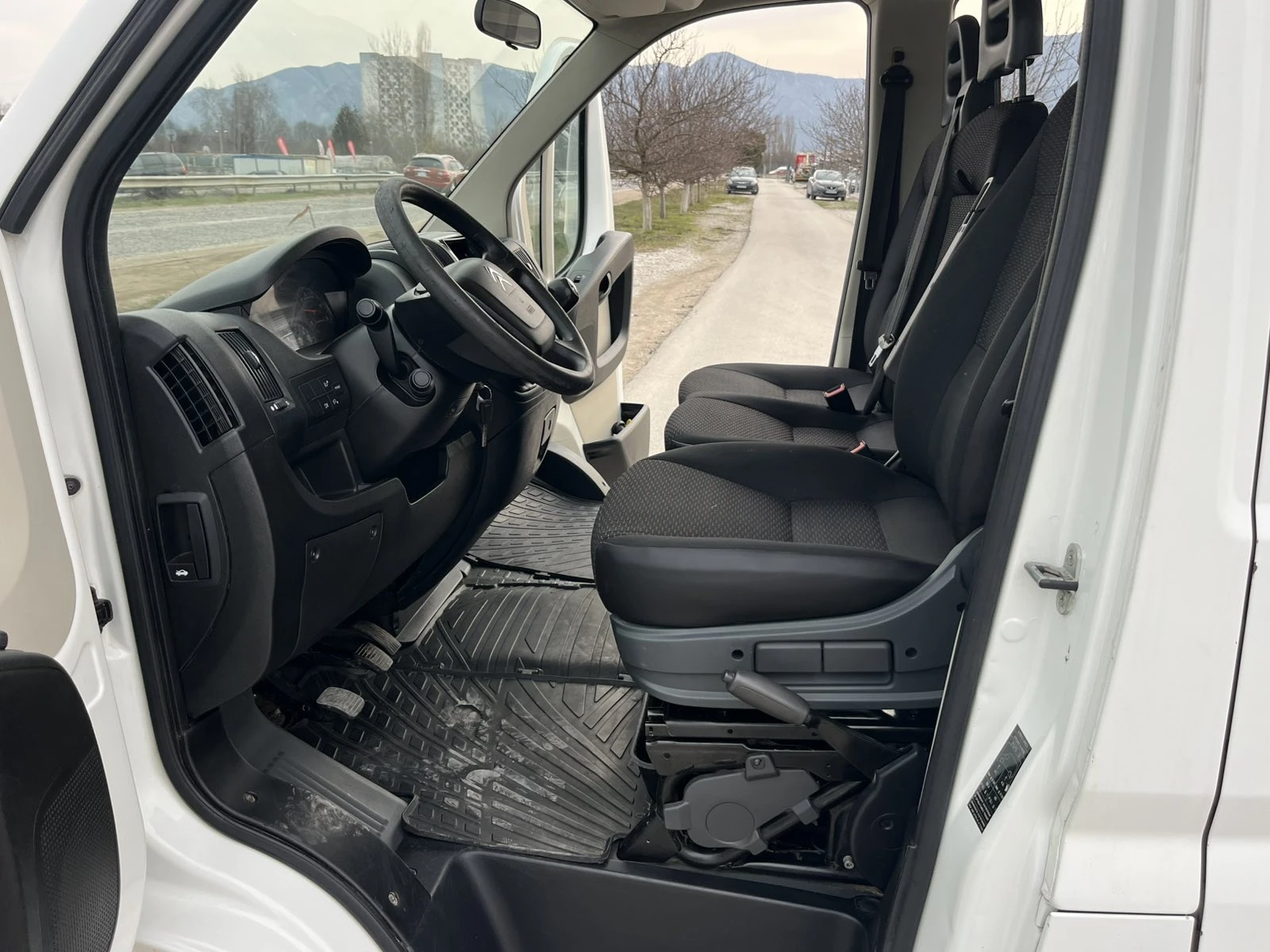 Citroen Jumper 2.0HDI 163 кс 6 СКОРОСТИ 7 МЕСТА EURO 6 КЛИМАТИК - изображение 8