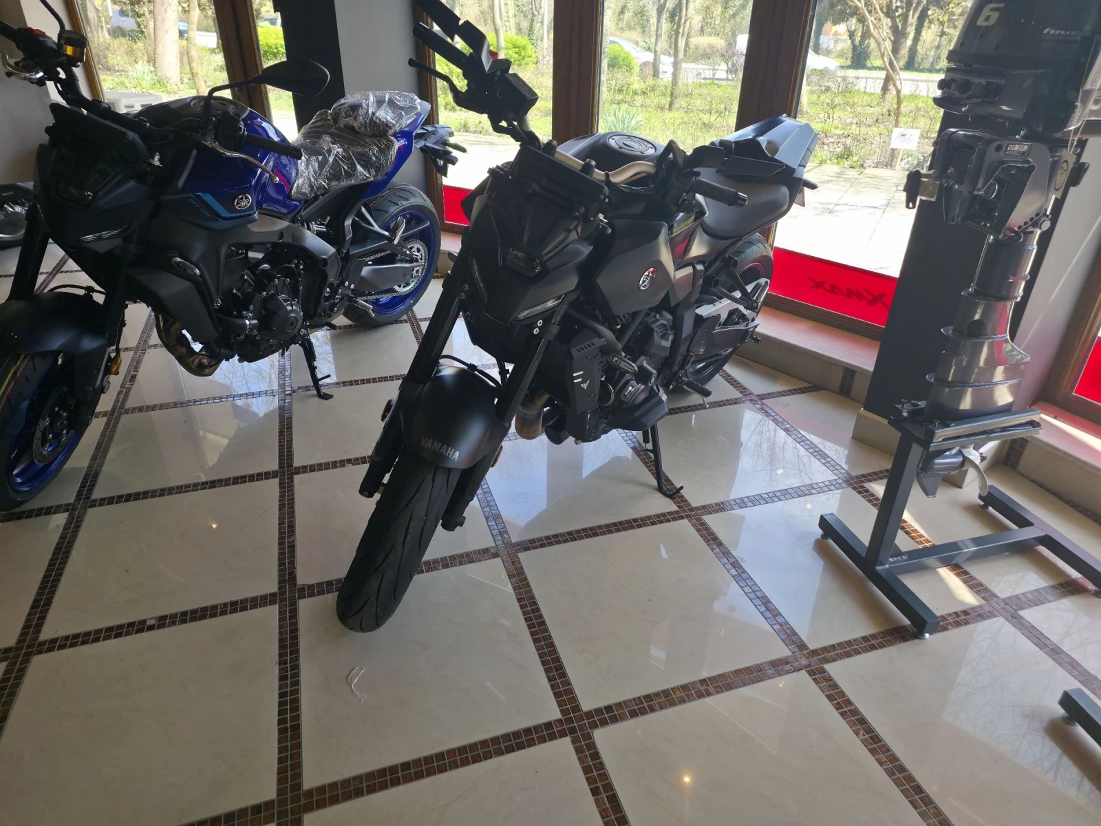 Yamaha Mt-07 Y-AMT/AKRAPOVIC/RIZOMA, снимка 17 - Мотоциклети и мототехника - 53103269