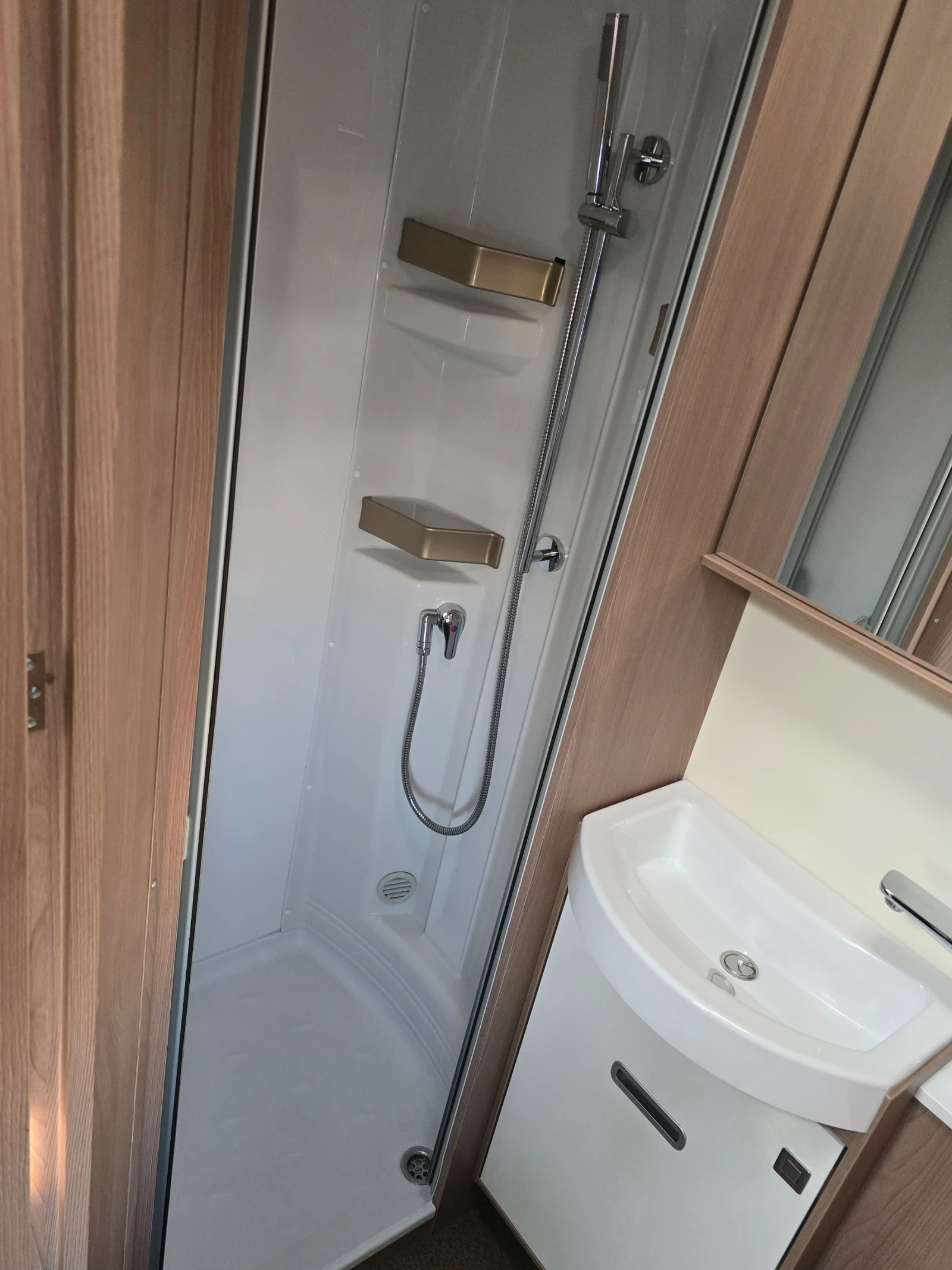 ������ Burstner 22���.��/BT7204/��� ����/������! | Mobile.bg � ����������� 11