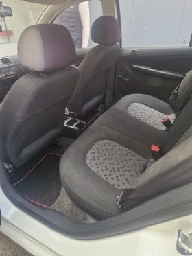 Skoda Fabia ЧИСТО НОВА, снимка 8