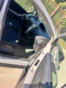 Toyota Yaris 1.0 VVTI, снимка 15