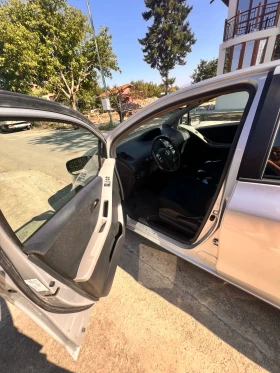 Toyota Yaris 1.0 VVTI, снимка 11