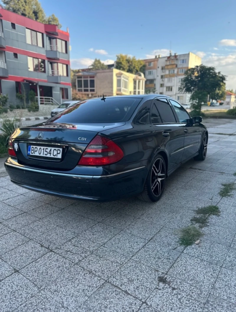 Mercedes-Benz E 320 Cdi, снимка 3 - Автомобили и джипове - 49124832