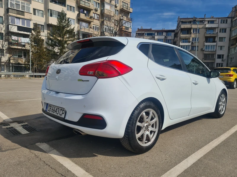 Kia Ceed 1, 6 бензин, верига, снимка 4 - Автомобили и джипове - 49590823