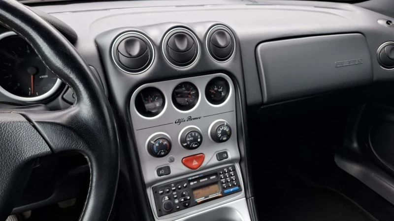 Alfa Romeo Spider 2.0 NOV VNOS GERMANY, снимка 16 - Автомобили и джипове - 50008568