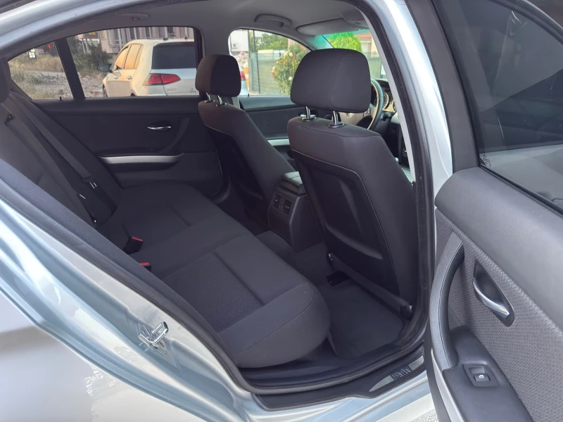 BMW 318 2.0i ТОП състояние, снимка 16 - Автомобили и джипове - 50941529