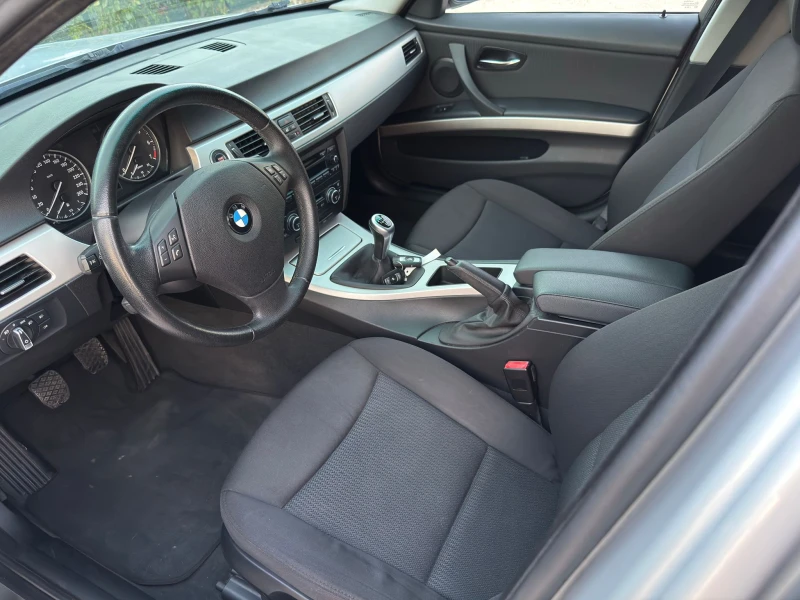 BMW 318 2.0i ТОП състояние, снимка 11 - Автомобили и джипове - 50941529