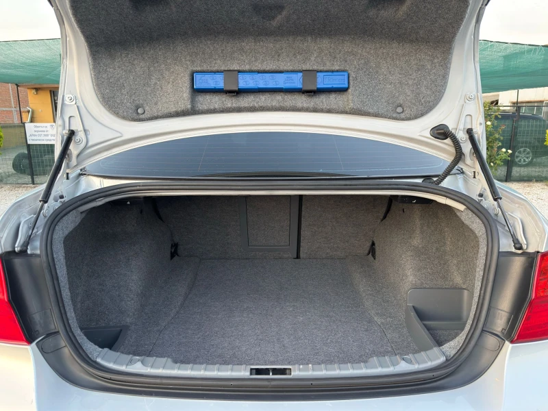 BMW 318 2.0i ТОП състояние, снимка 9 - Автомобили и джипове - 50941529