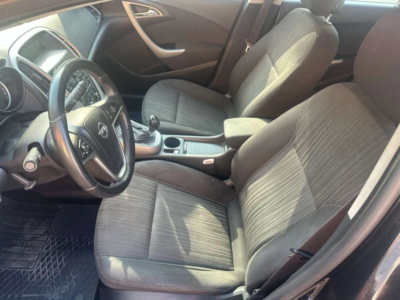 Opel Astra 1.7 CDTI, снимка 6 - Автомобили и джипове - 51393712