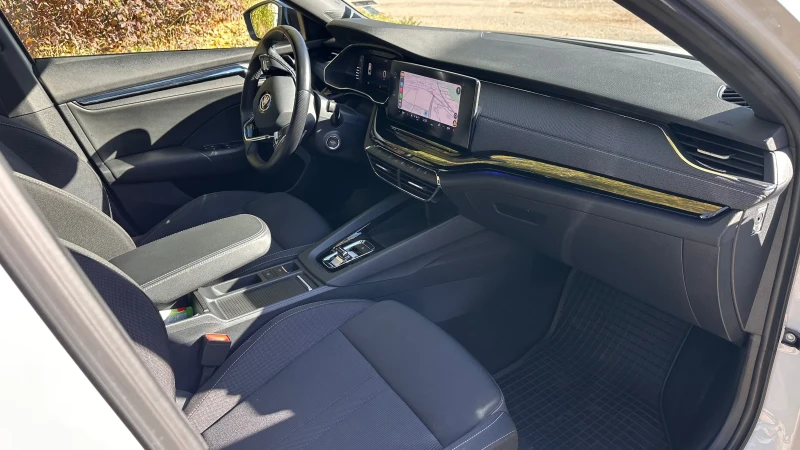 Skoda Octavia IV 1.5 TSI mHEV, 7DSG, пакет Edition, Гаранция, снимка 9 - Автомобили и джипове - 52396119