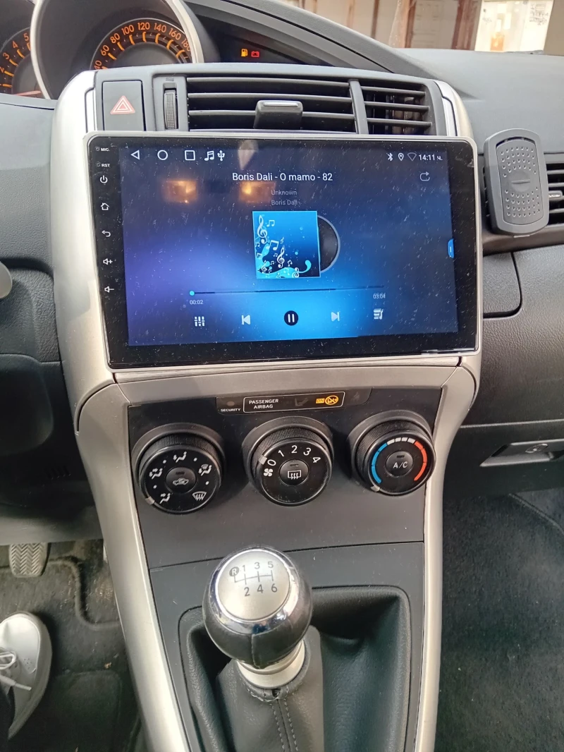 Toyota Verso 2011, снимка 13 - Автомобили и джипове - 52506159