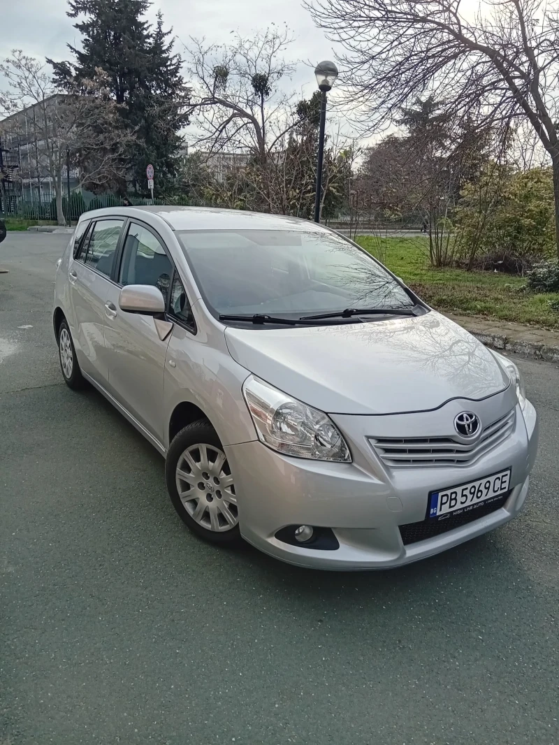 Toyota Verso 2011, снимка 6 - Автомобили и джипове - 52506159