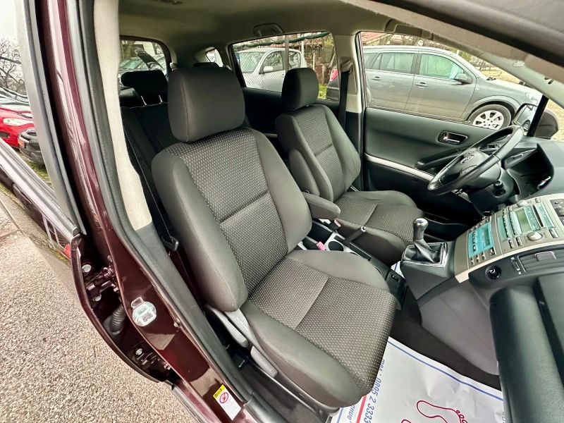 Toyota Corolla verso 2.2 D4D -Face, снимка 15 - Автомобили и джипове - 52858172