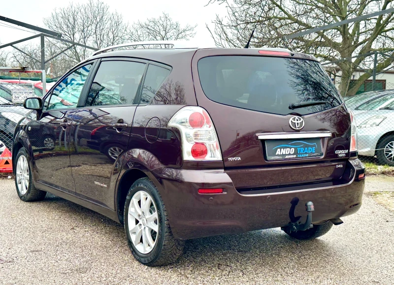 Toyota Corolla verso 2.2 D4D -Face, снимка 5 - Автомобили и джипове - 52858172