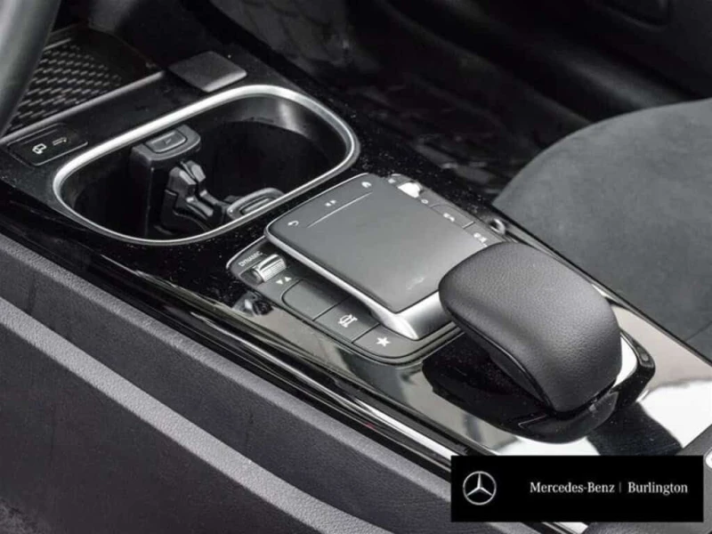 Mercedes-Benz CLA 250 4MATIC * ДИСТРОНИК / ПАНОРАМА / ПОДГРЕВИ  , снимка 8 - Автомобили и джипове - 53510713