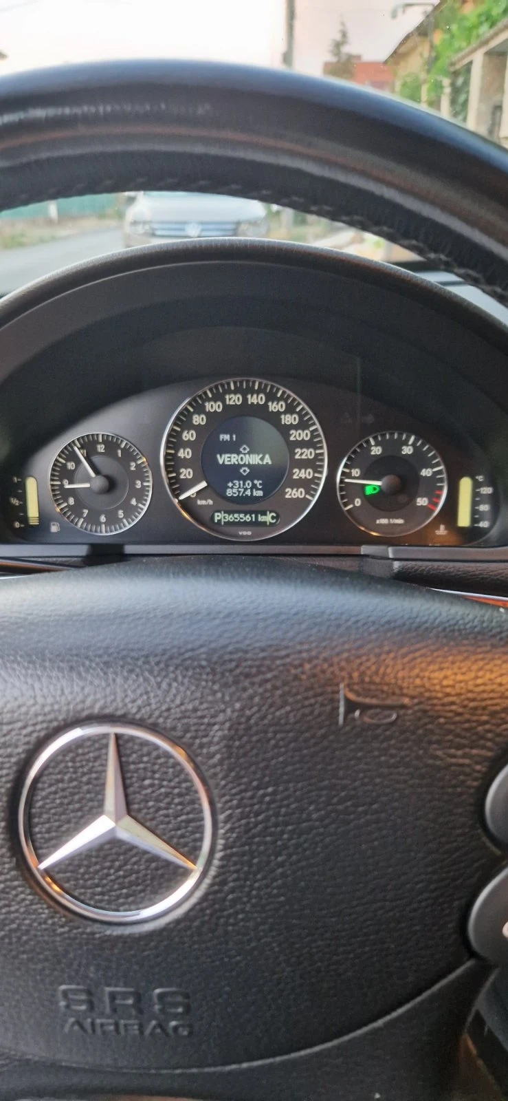 Mercedes-Benz E 220 Елеганс - изображение 5