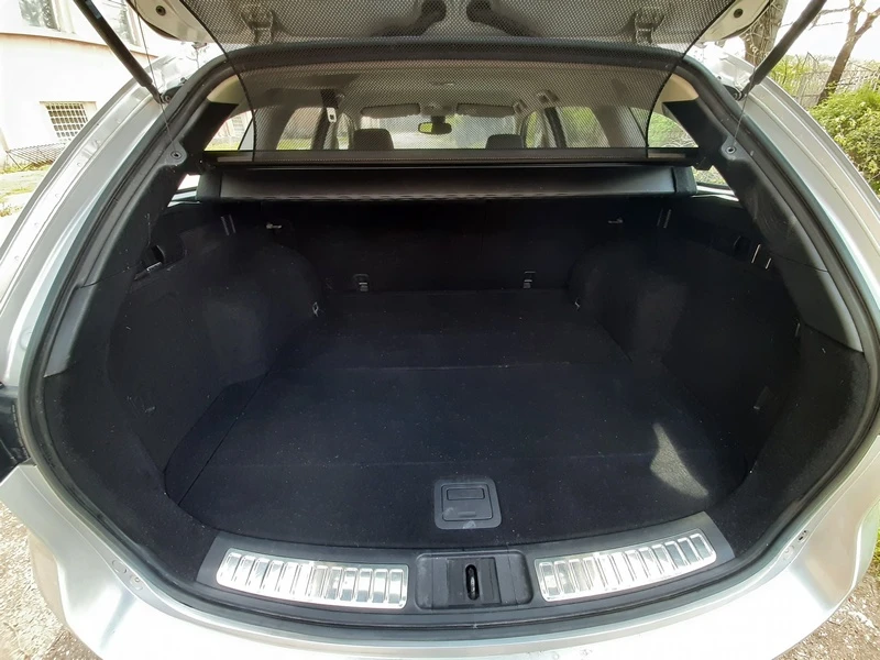 Mazda 6 2.2, снимка 6 - Автомобили и джипове - 54176755