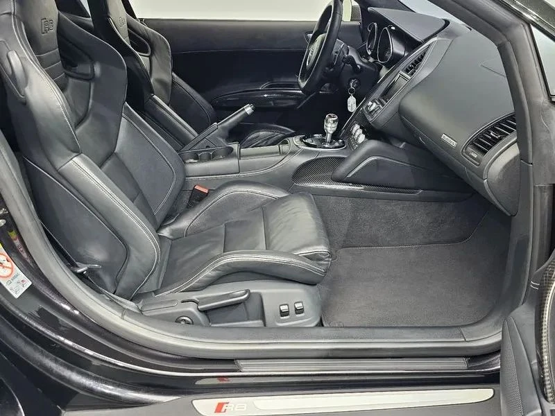 Audi R8, снимка 11 - Автомобили и джипове - 56711727