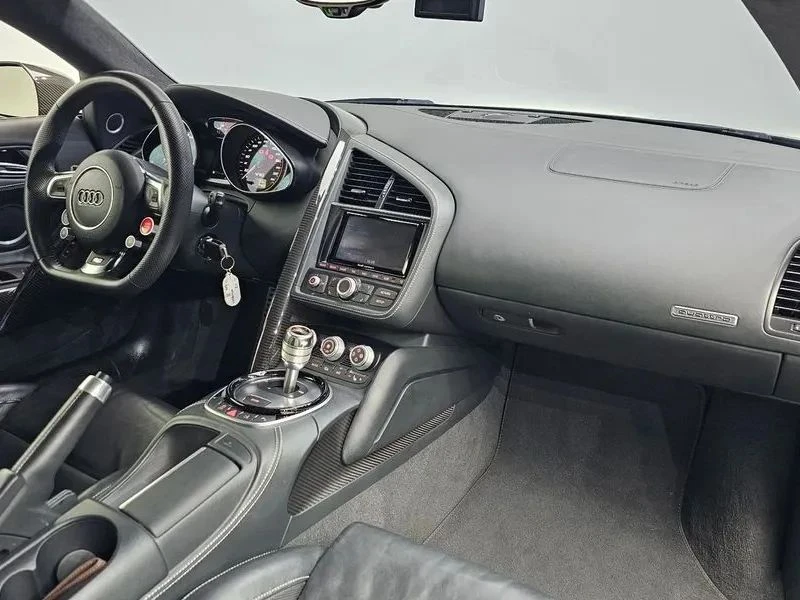 Audi R8, снимка 6 - Автомобили и джипове - 56711727