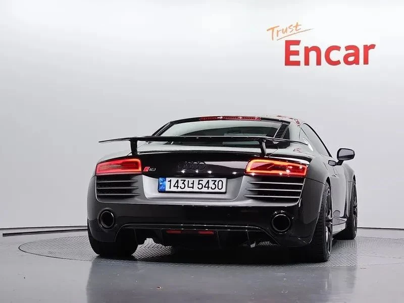 Audi R8, снимка 3 - Автомобили и джипове - 56711727