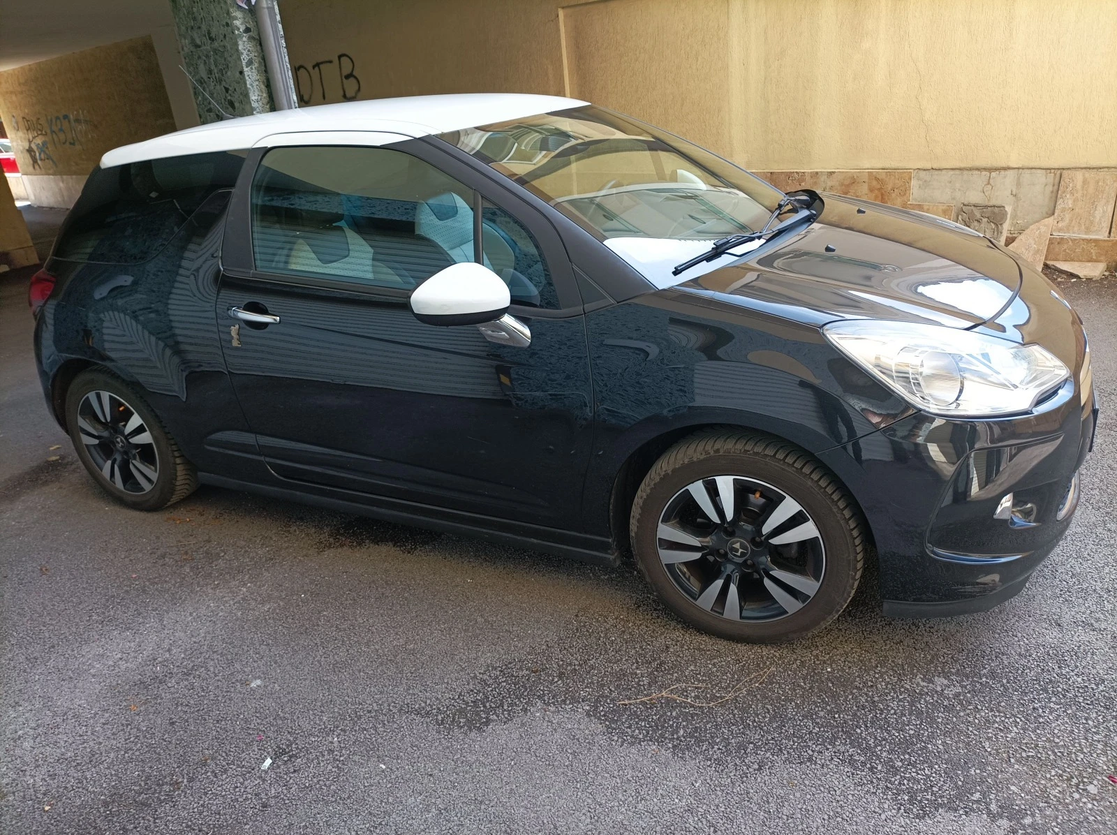 Citroen DS3 1.6 бензин, кожа, навигация | Mobile.bg — изображение 1