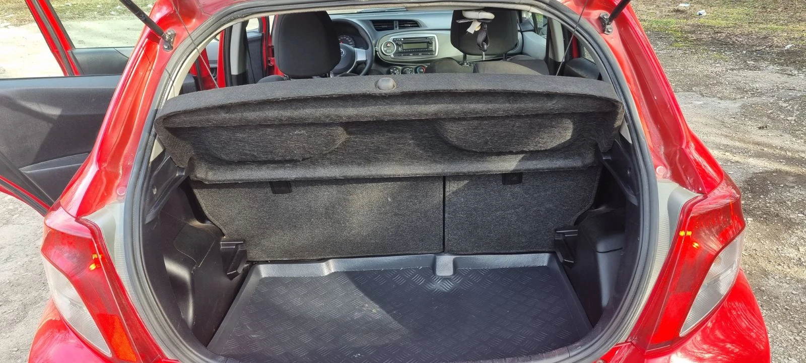 Toyota Yaris 1.3i - изображение 7