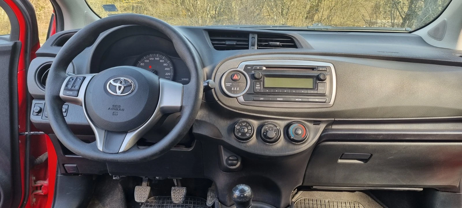 Toyota Yaris 1.3i - изображение 5