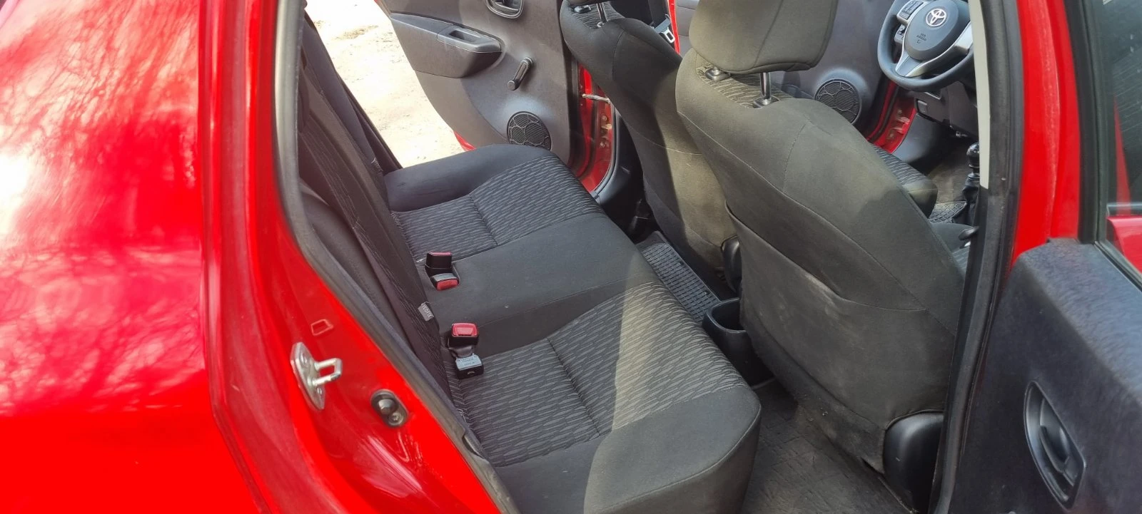 Toyota Yaris 1.3i - изображение 6