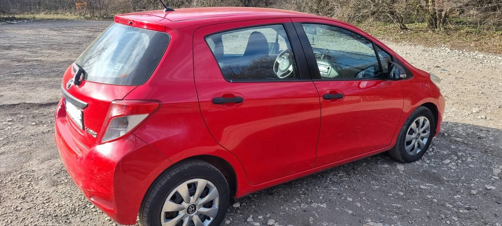 Toyota Yaris 1.3i - изображение 2