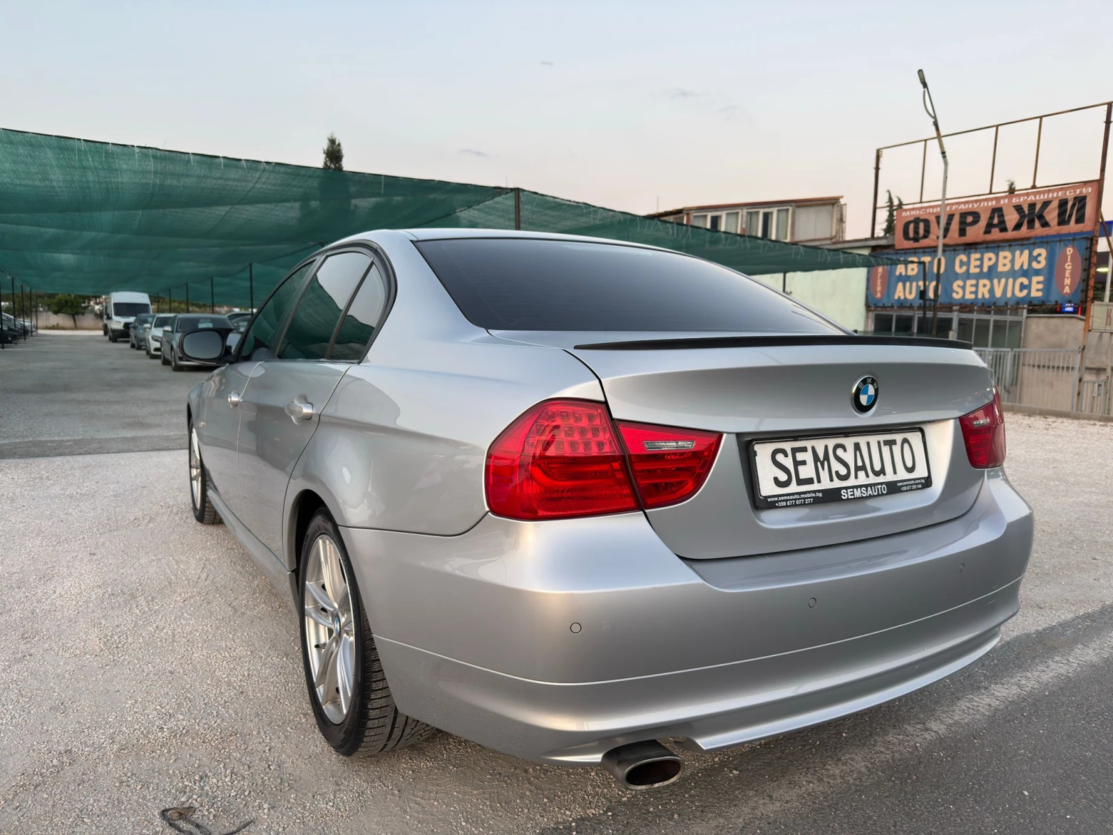 BMW 318 2.0i ТОП състояние - изображение 6