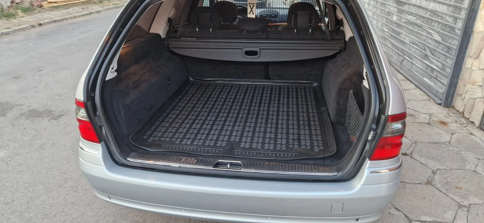 Mercedes-Benz E 220 Елеганс - изображение 6