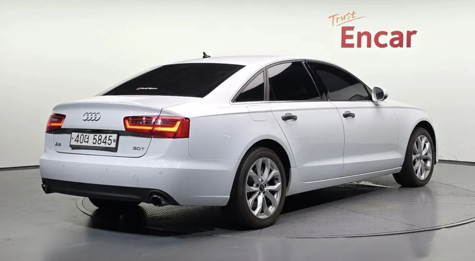 Audi A6 3.0Т* FULL* LED* BOSE* ХЕДЪП* ОБДУХВАНЕ* КАМЕРА*  - изображение 2