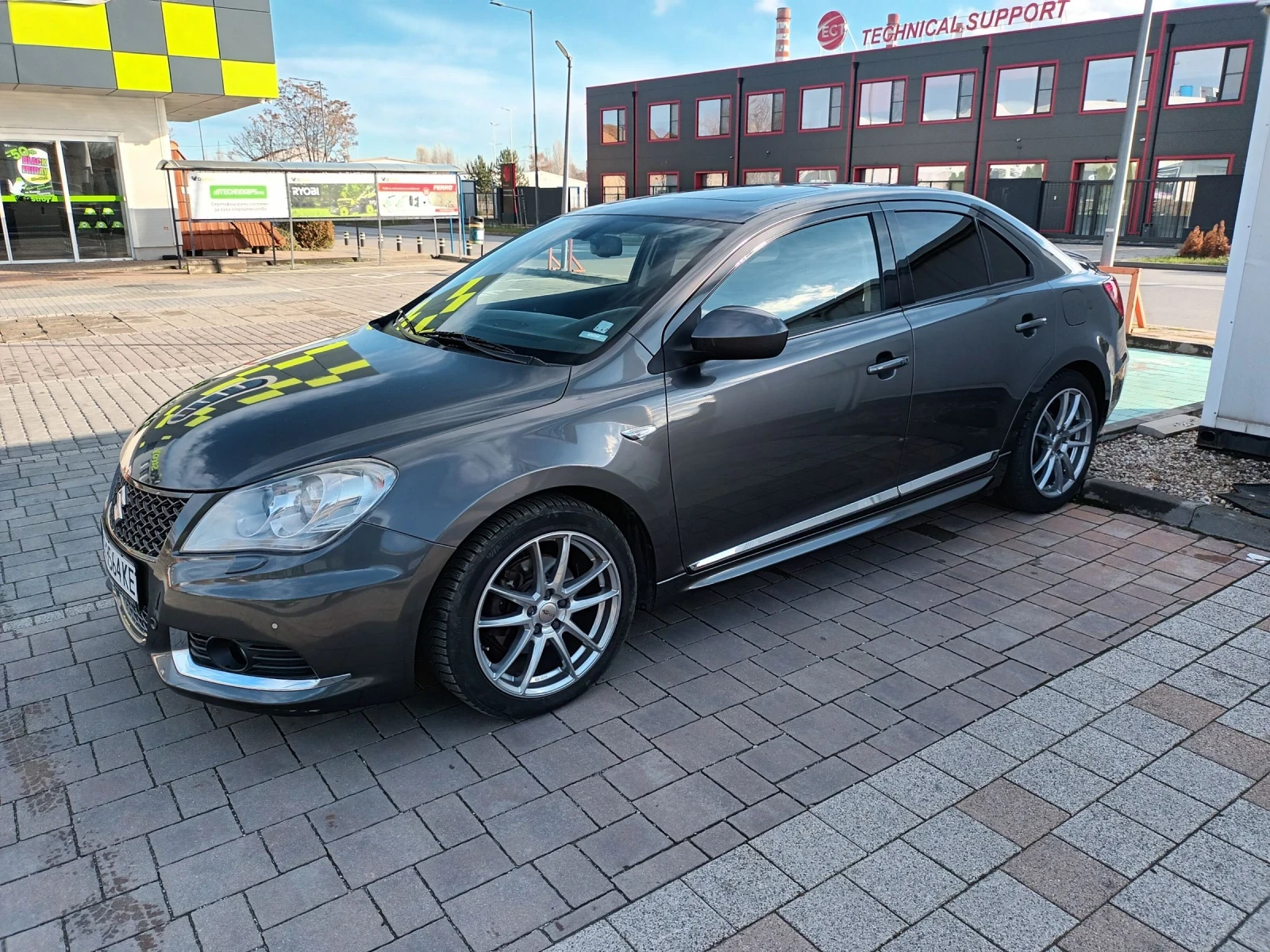 Suzuki Kizashi 2.4 GL INDIVIDUAL, снимка 6 - Автомобили и джипове - 53937050