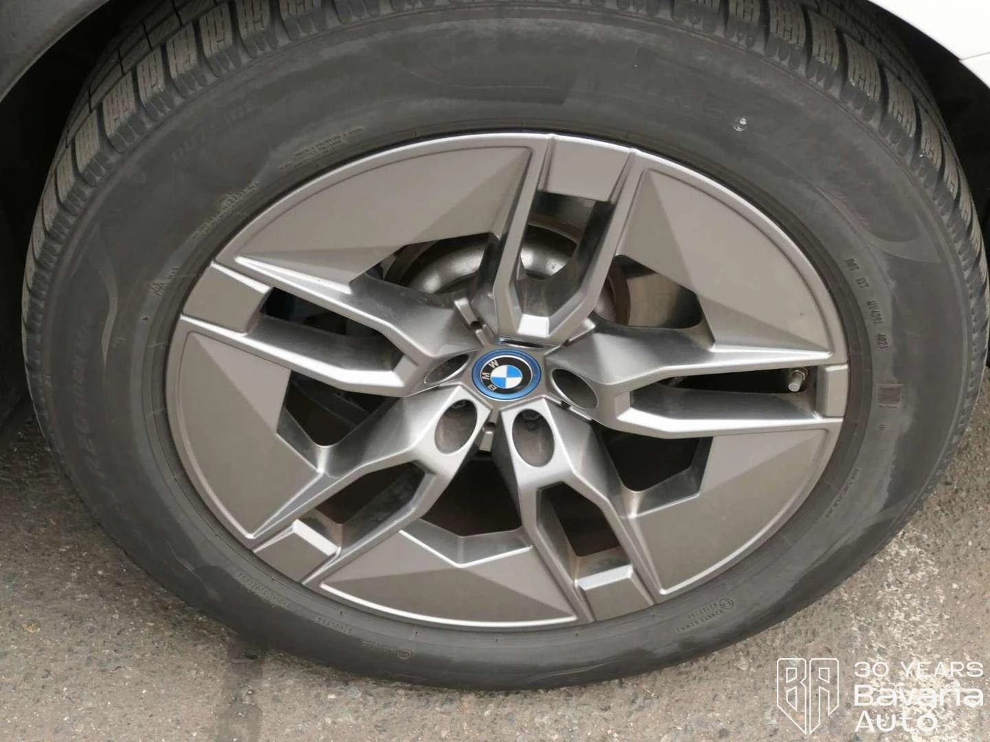 BMW iX 50 xDrive Sport, снимка 17 - Автомобили и джипове - 54129823