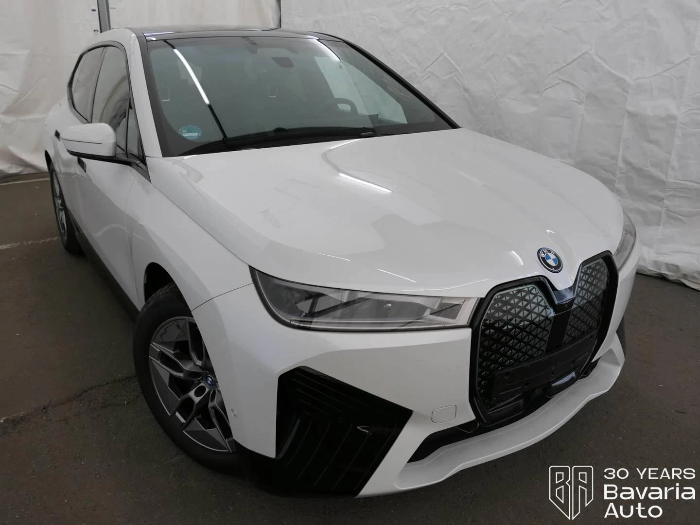 BMW iX 50 xDrive Sport, снимка 4 - Автомобили и джипове - 54129823