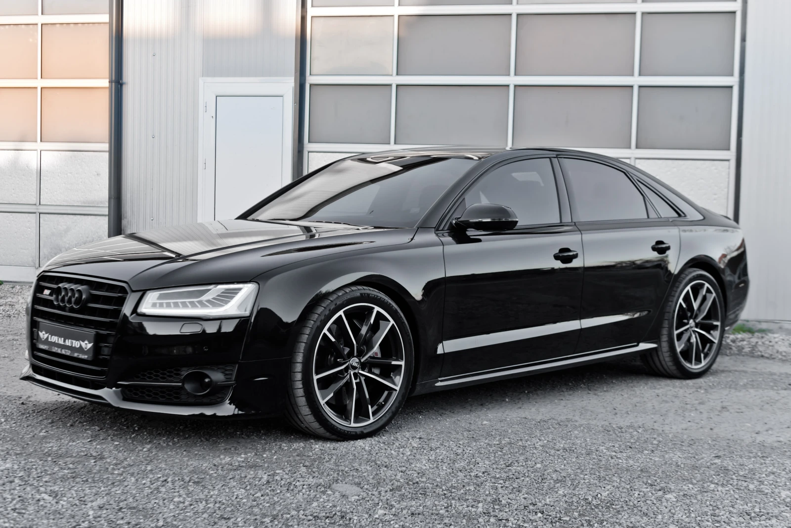 Audi S8 PLUS 