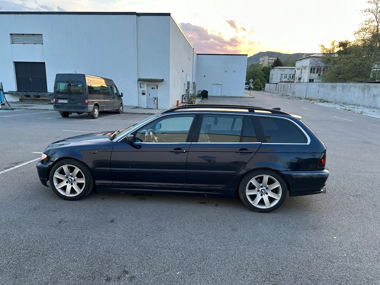 BMW 330, снимка 3 - Автомобили и джипове - 54444304