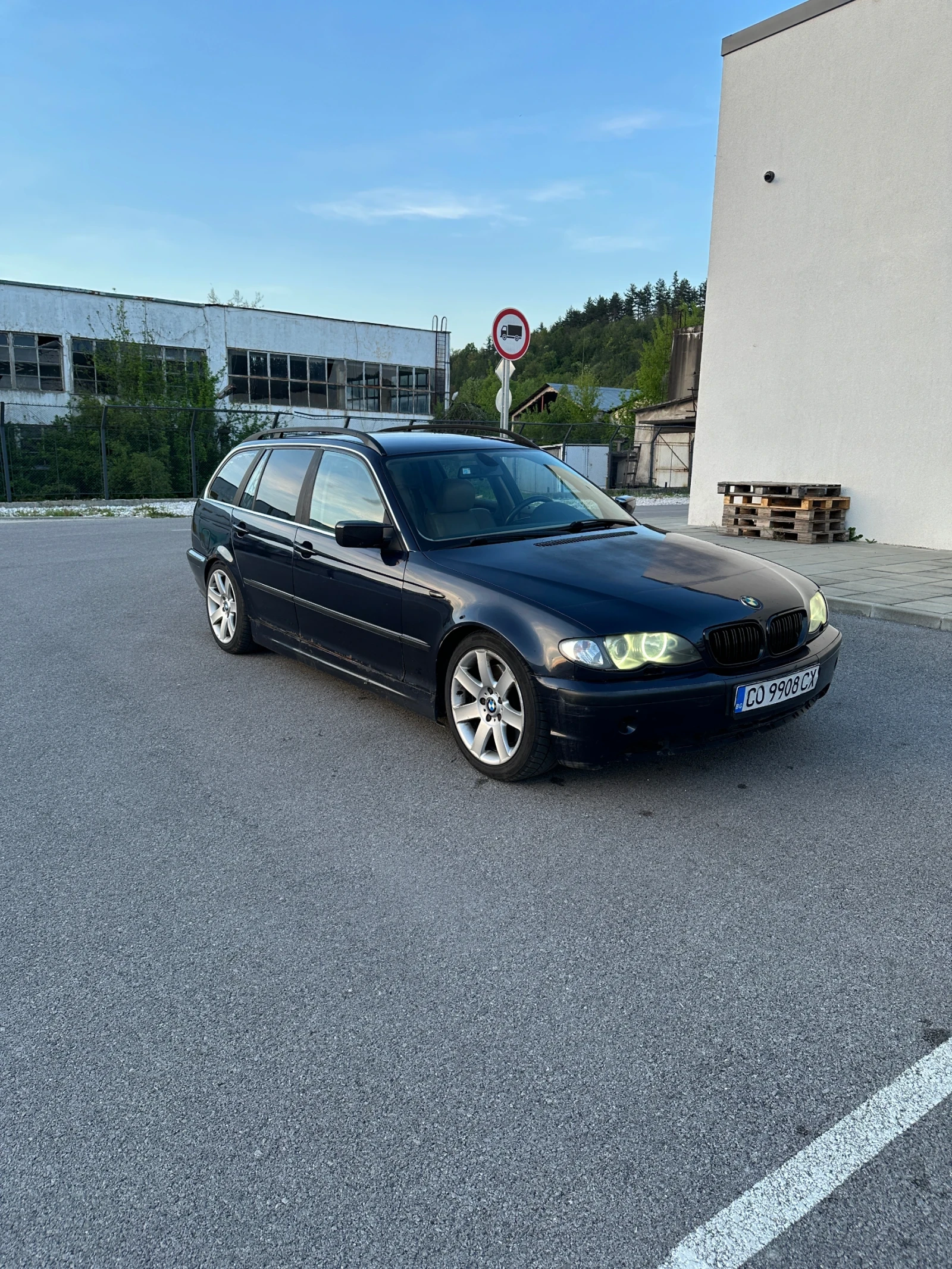 BMW 330, снимка 2 - Автомобили и джипове - 54444304