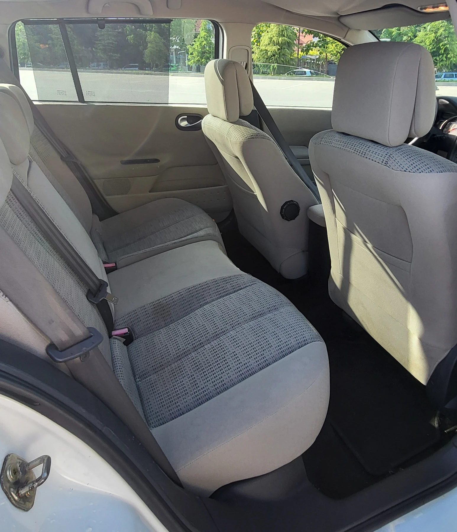 Renault Megane 1.6 Бензин/Automatic/Напълно обслужен, снимка 12 - Автомобили и джипове - 54692373