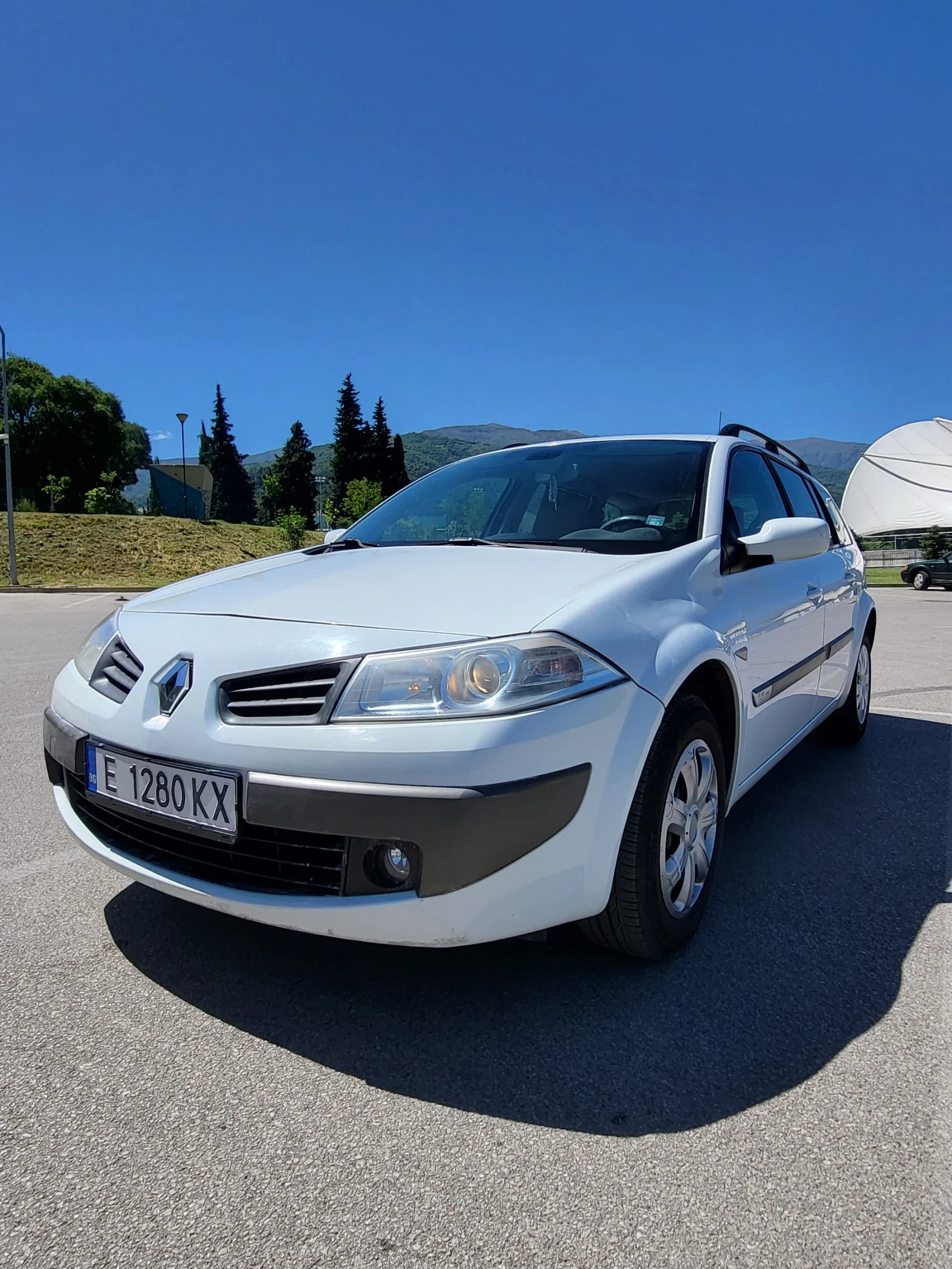 Renault Megane 1.6 Бензин/Automatic/Напълно обслужен