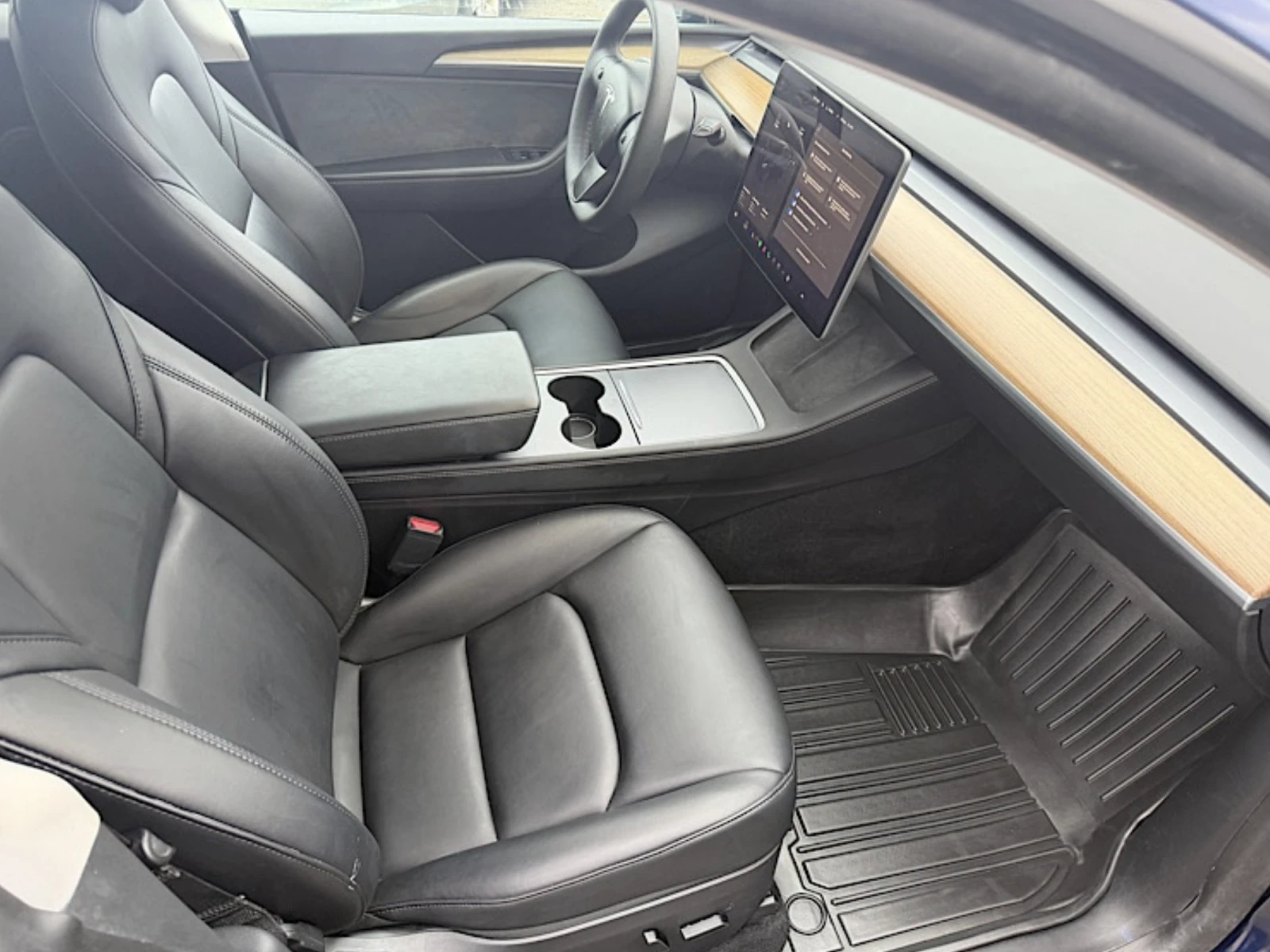 Tesla Model Y Performance / AWD, снимка 15 - Автомобили и джипове - 54928164