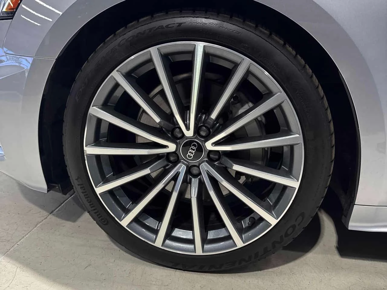 Audi A5 * Komfort * CARFAX * ОПЦИЯ ЗА ФИНАНСИРАНЕ, снимка 7 - Автомобили и джипове - 55189216