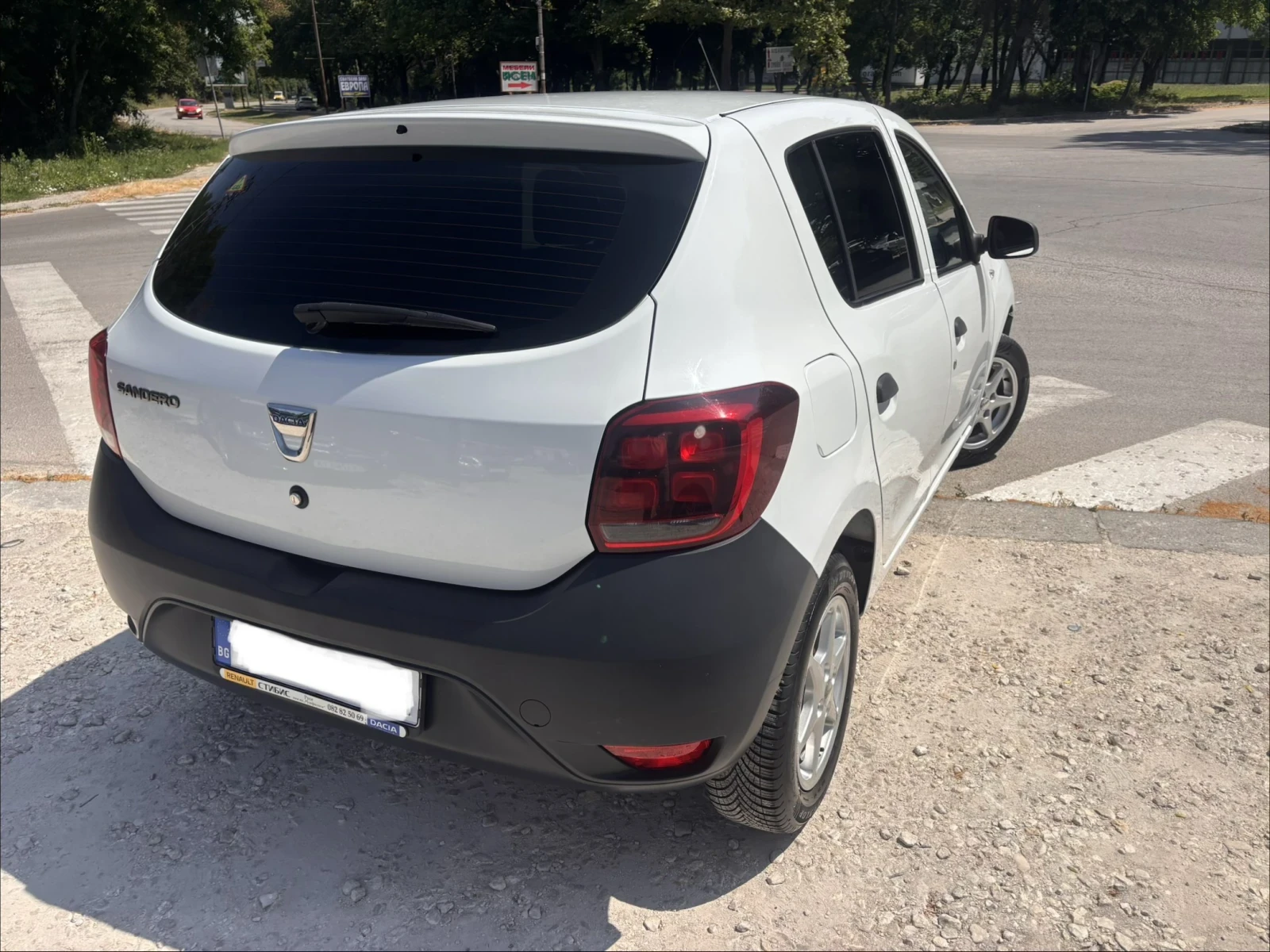 Dacia Sandero Бензин + Газ, снимка 8 - Автомобили и джипове - 55306510