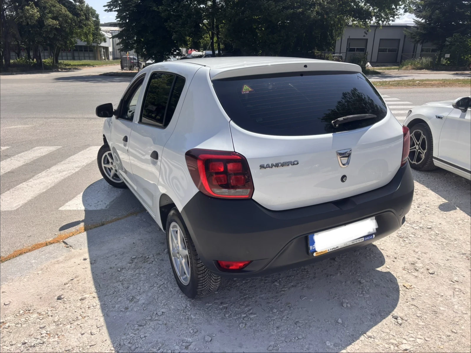Dacia Sandero Бензин + Газ, снимка 5 - Автомобили и джипове - 55306510