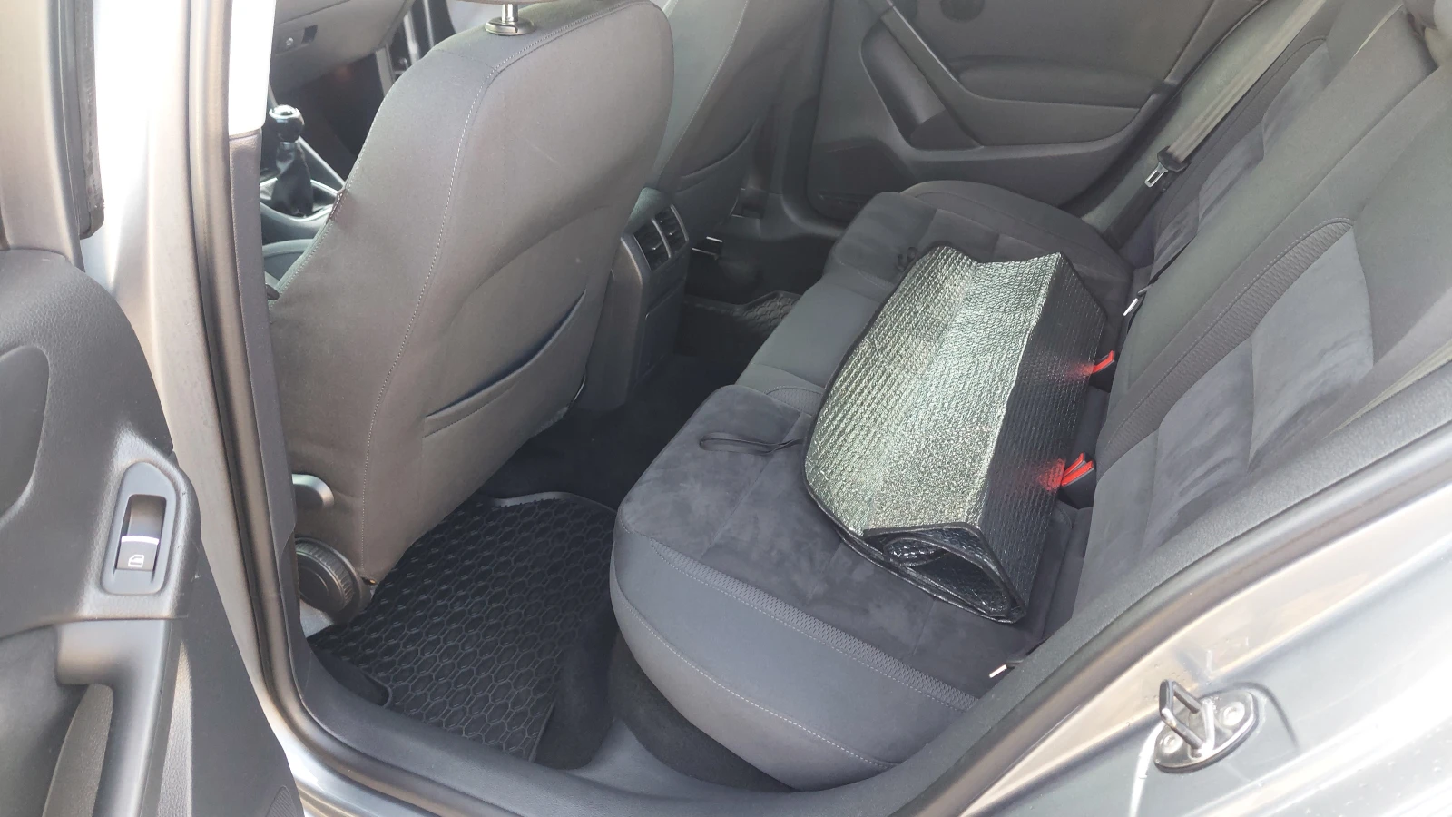 VW Golf 1.4TSI High Line, снимка 7 - Автомобили и джипове - 55337236
