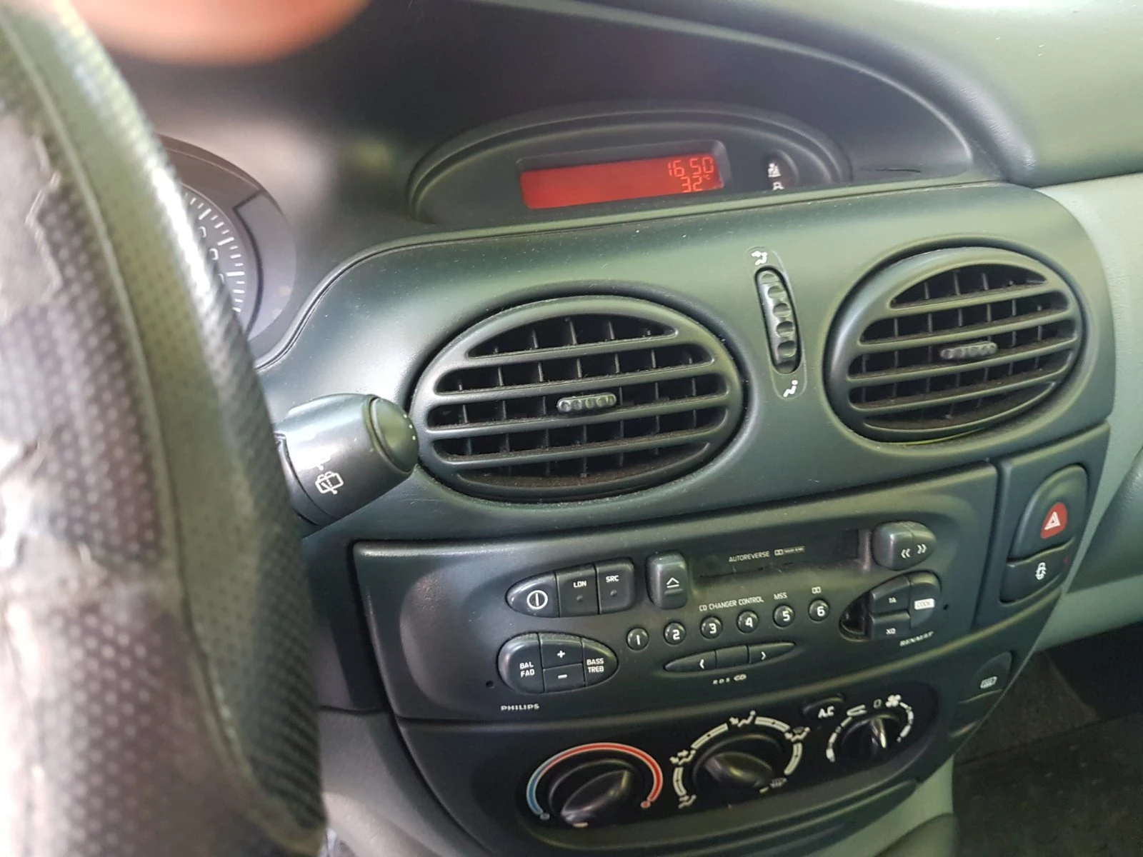 Renault Scenic, снимка 5 - Автомобили и джипове - 55772742