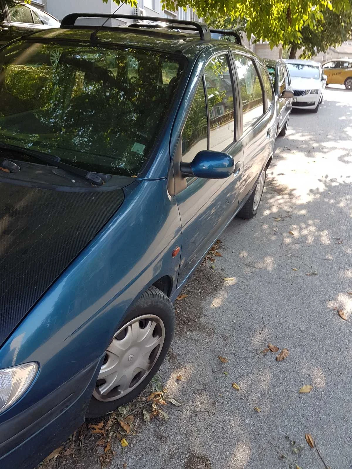 Renault Scenic, снимка 3 - Автомобили и джипове - 55772742