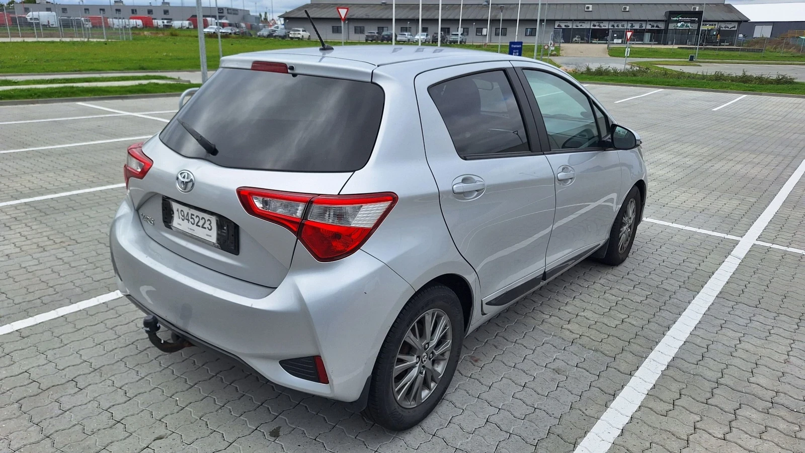 Toyota Yaris 1.4 D4D Подгрев-Нави, снимка 3 - Автомобили и джипове - 56237473