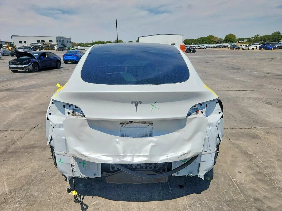 Tesla Model Y КУПИ СЕГА ЦЕНА, снимка 6 - Автомобили и джипове - 56254061