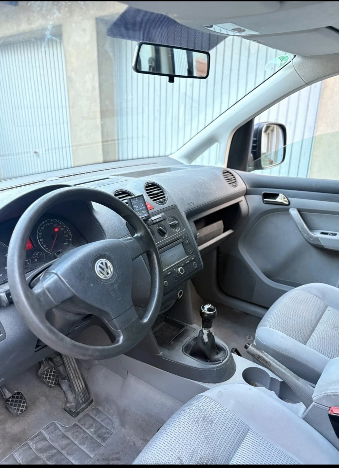 VW Caddy, снимка 5 - Автомобили и джипове - 56637281